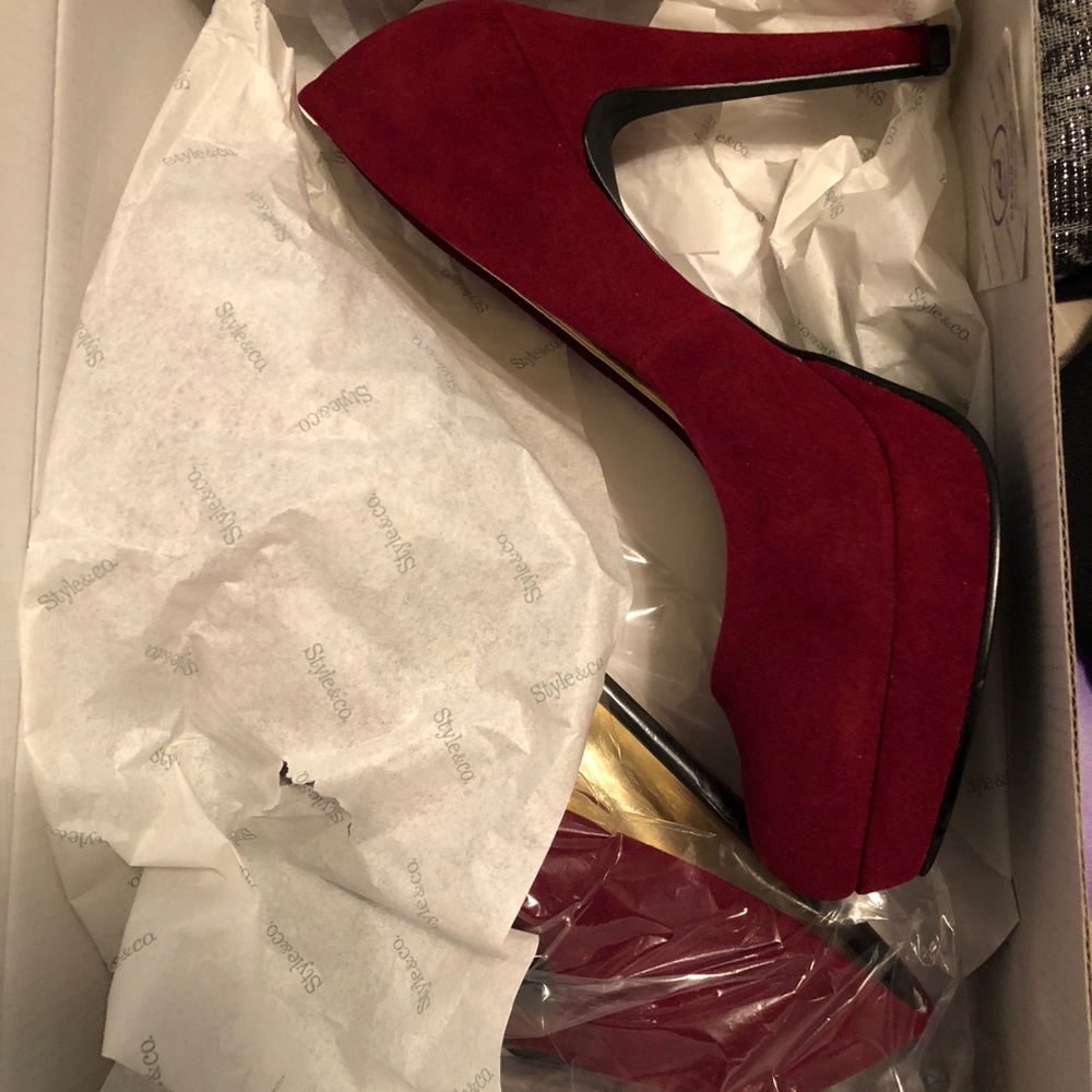 Style & Co heels